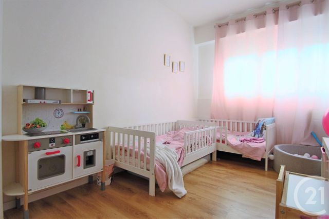 Afficher la photo en grand Appartement F4 à vendre - 4 pièces - 81.27 m2 - TRAPPES - 78 - ILE-DE-FRANCE - Century 21 Asf Immo