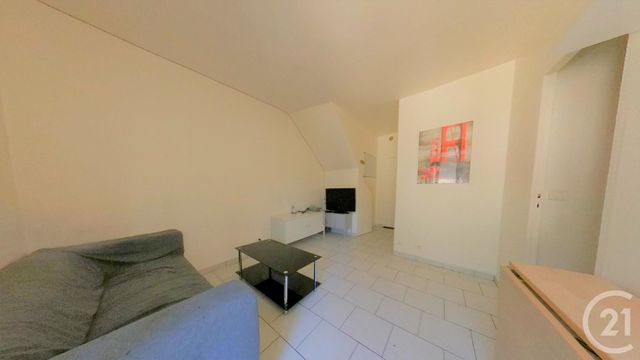 Appartement F2 à vendre - 2 pièces - 31.89 m2 - TRAPPES - 78 - ILE-DE-FRANCE - Century 21 Asf Immo