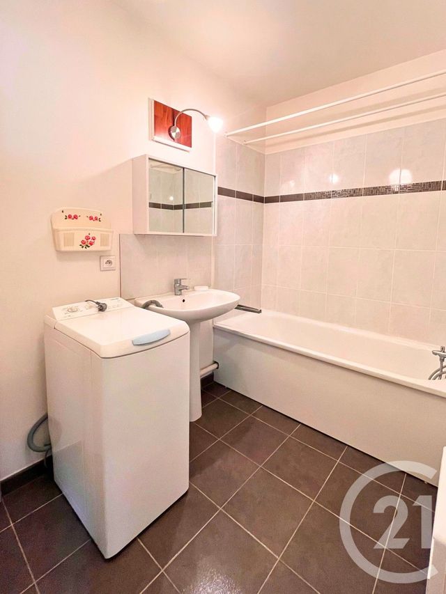 Appartement F5 à vendre - 5 pièces - 110.0 m2 - TRAPPES - 78 - ILE-DE-FRANCE - Century 21 Asf Immo