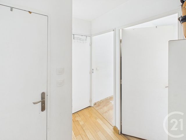 Appartement T5 à vendre - 5 pièces - 106.39 m2 - TRAPPES - 78 - ILE-DE-FRANCE - Century 21 Asf Immo