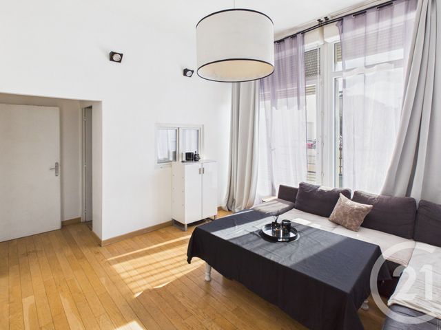Appartement T5 à vendre - 5 pièces - 106.39 m2 - TRAPPES - 78 - ILE-DE-FRANCE - Century 21 Asf Immo