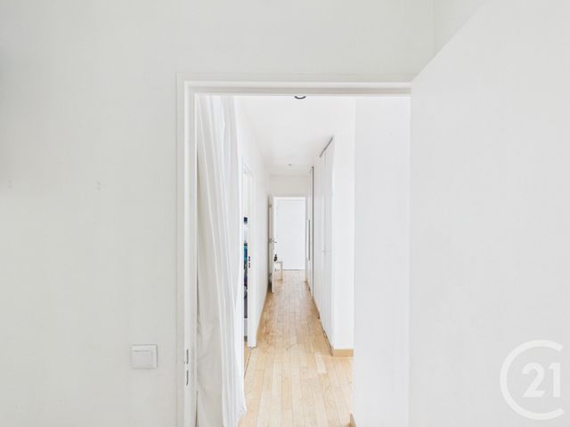 Appartement T5 à vendre - 5 pièces - 106.39 m2 - TRAPPES - 78 - ILE-DE-FRANCE - Century 21 Asf Immo