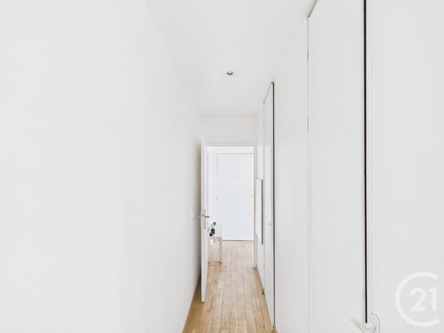 Appartement T5 à vendre - 5 pièces - 106.39 m2 - TRAPPES - 78 - ILE-DE-FRANCE - Century 21 Asf Immo