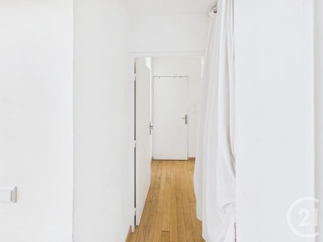Appartement T5 à vendre - 5 pièces - 106.39 m2 - TRAPPES - 78 - ILE-DE-FRANCE - Century 21 Asf Immo
