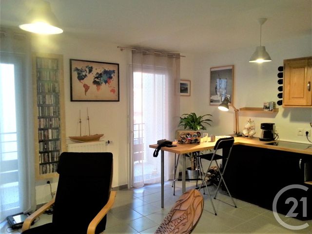 Appartement F2 à louer - 2 pièces - 40.89 m2 - TRAPPES - 78 - ILE-DE-FRANCE - Century 21 Asf Immo