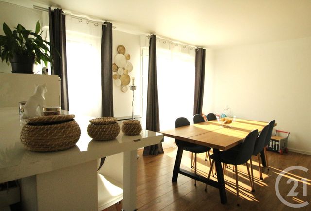 Appartement Duplex à vendre - 5 pièces - 106.09 m2 - TRAPPES - 78 - ILE-DE-FRANCE - Century 21 Asf Immo