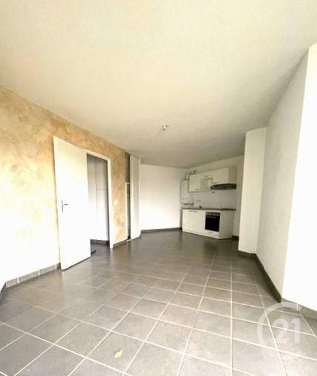 Appartement F3 à louer - 3 pièces - 60.95 m2 - MANTES LA VILLE - 78 - ILE-DE-FRANCE - Century 21 Asf Immo