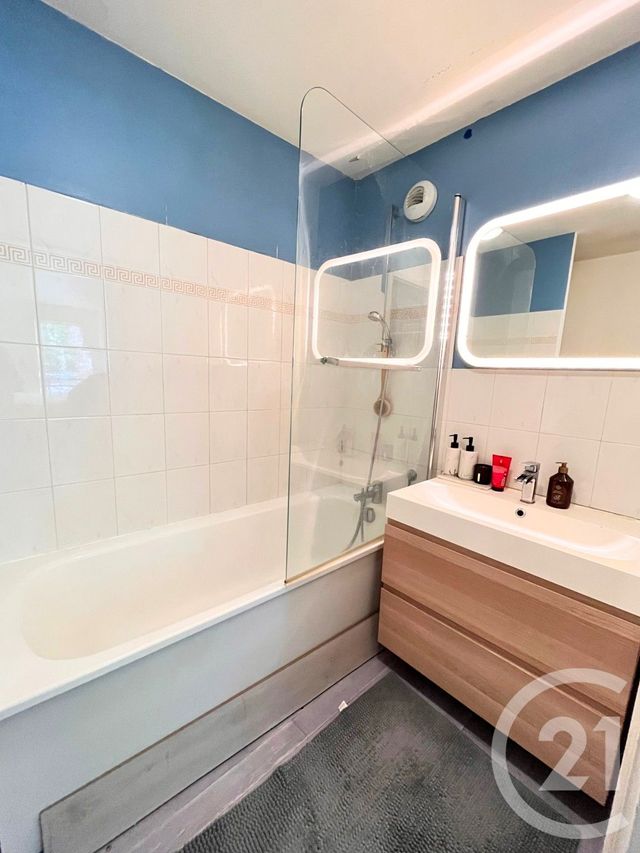 Appartement F2 à vendre - 2 pièces - 49.24 m2 - TRAPPES - 78 - ILE-DE-FRANCE - Century 21 Avs Gestion