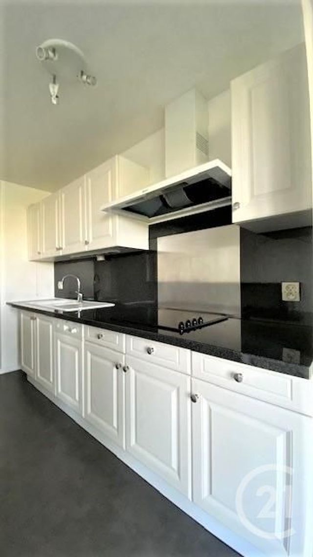 Appartement F2 à vendre - 2 pièces - 49.24 m2 - TRAPPES - 78 - ILE-DE-FRANCE - Century 21 Avs Gestion