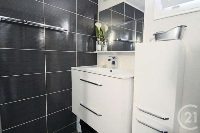 Afficher la photo en grand maison à vendre - 2 pièces - 40.0 m2 - TRAPPES - 78 - ILE-DE-FRANCE - Century 21 Asf Immo