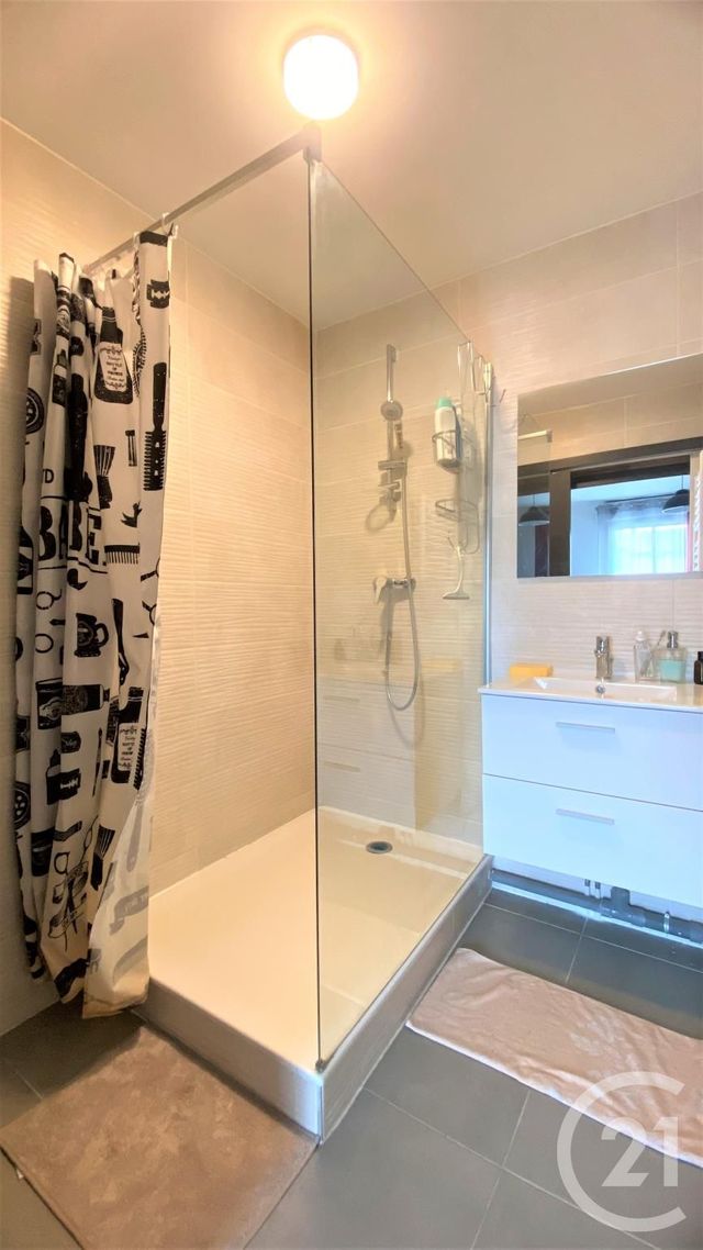 Appartement F4 à vendre - 4 pièces - 93.0 m2 - TRAPPES - 78 - ILE-DE-FRANCE - Century 21 Asf Immo