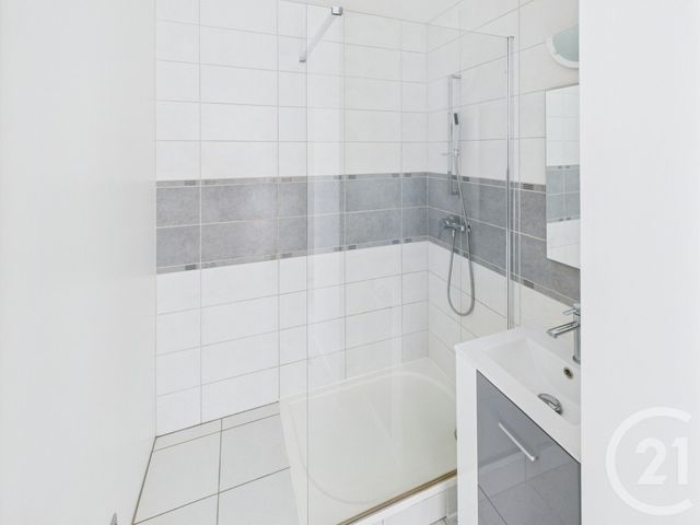 Appartement Duplex à vendre - 4 pièces - 93.0 m2 - TRAPPES - 78 - ILE-DE-FRANCE - Century 21 Asf Immo