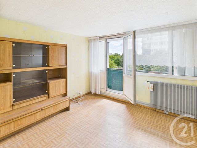 Appartement F4 à vendre - 4 pièces - 77.0 m2 - TRAPPES - 78 - ILE-DE-FRANCE - Century 21 Asf Immo