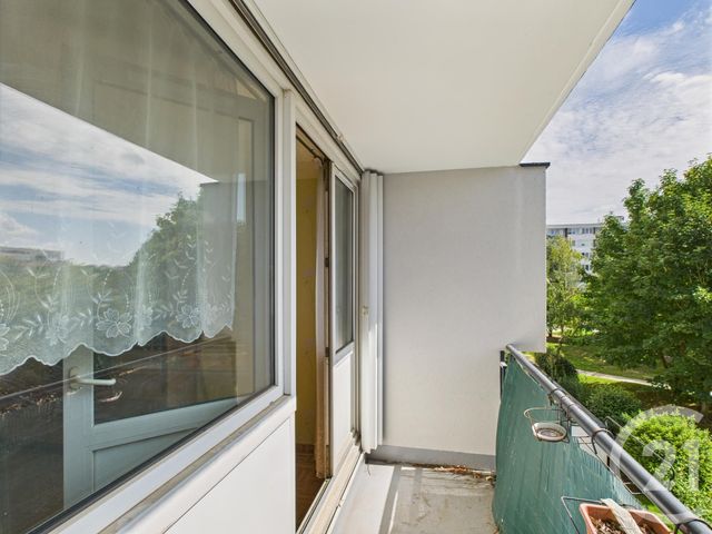 Appartement F4 à vendre - 4 pièces - 77.0 m2 - TRAPPES - 78 - ILE-DE-FRANCE - Century 21 Asf Immo