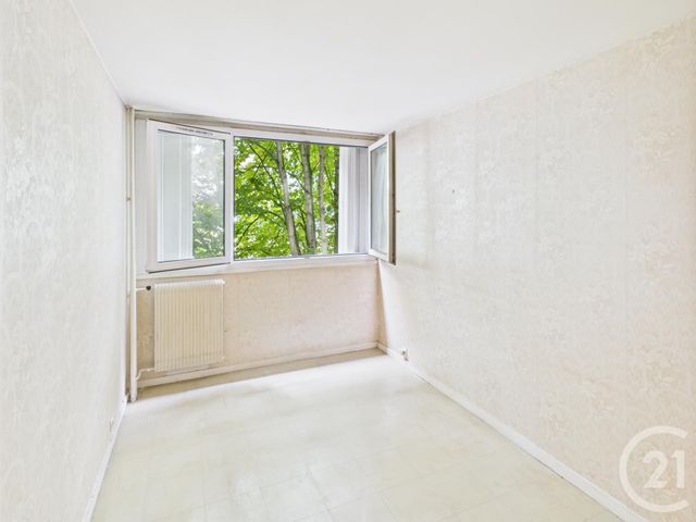 Appartement F4 à vendre - 4 pièces - 77.0 m2 - TRAPPES - 78 - ILE-DE-FRANCE - Century 21 Asf Immo