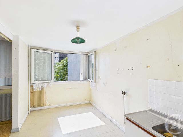 Appartement F4 à vendre - 4 pièces - 77.0 m2 - TRAPPES - 78 - ILE-DE-FRANCE - Century 21 Asf Immo