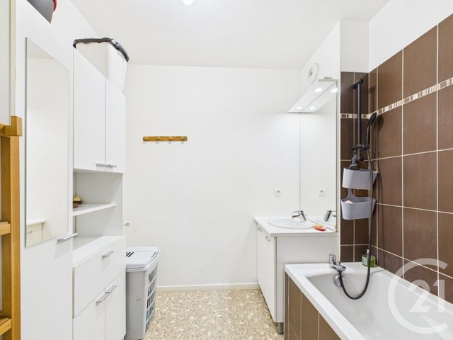 Afficher la photo en grand Appartement à vendre - 5 pièces - 95.44 m2 - TRAPPES - 78 - ILE-DE-FRANCE - Century 21 Asf Immo