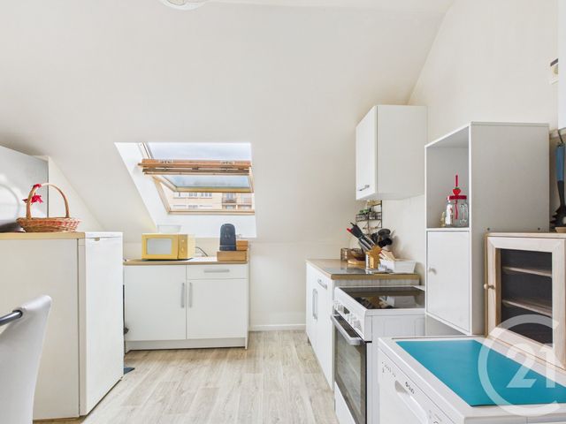 Afficher la photo en grand Appartement à vendre - 5 pièces - 95.44 m2 - TRAPPES - 78 - ILE-DE-FRANCE - Century 21 Asf Immo