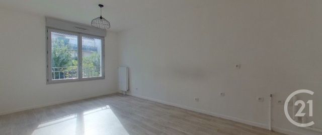 Appartement F2 à louer - 2 pièces - 36.79 m2 - TRAPPES - 78 - ILE-DE-FRANCE - Century 21 Asf Immo