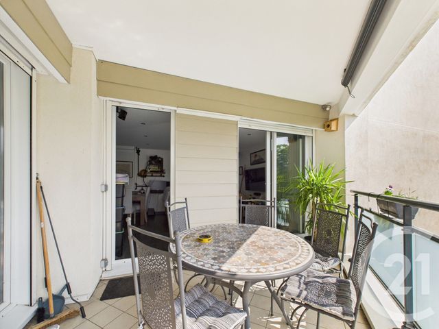 Appartement à vendre - 3 pièces - 59.38 m2 - TRAPPES - 78 - ILE-DE-FRANCE - Century 21 Asf Immo