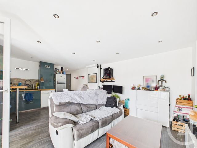 Appartement à vendre - 3 pièces - 59.38 m2 - TRAPPES - 78 - ILE-DE-FRANCE - Century 21 Asf Immo