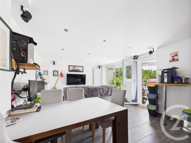 Appartement à vendre - 3 pièces - 59.38 m2 - TRAPPES - 78 - ILE-DE-FRANCE - Century 21 Asf Immo