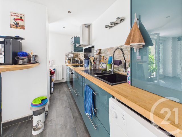 Appartement à vendre - 3 pièces - 59.38 m2 - TRAPPES - 78 - ILE-DE-FRANCE - Century 21 Asf Immo