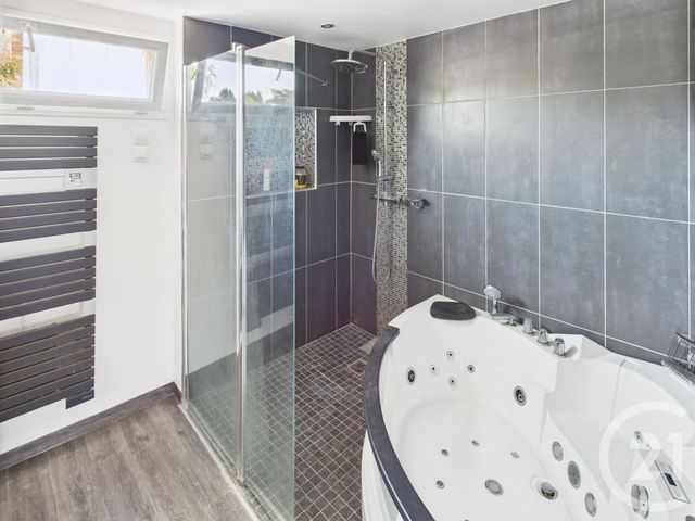 maison à vendre - 5 pièces - 278.0 m2 - TRAPPES - 78 - ILE-DE-FRANCE - Century 21 Asf Immo