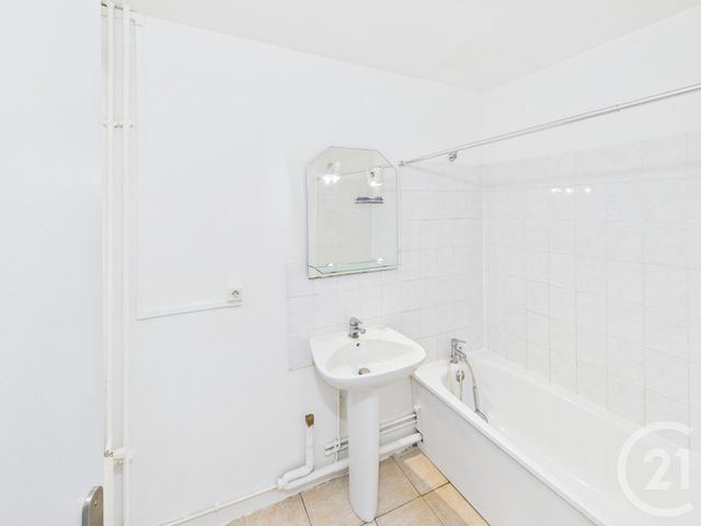 Appartement F4 à vendre - 4 pièces - 81.27 m2 - TRAPPES - 78 - ILE-DE-FRANCE - Century 21 Asf Immo