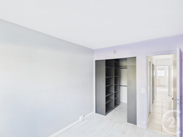 Appartement F4 à vendre - 4 pièces - 81.27 m2 - TRAPPES - 78 - ILE-DE-FRANCE - Century 21 Asf Immo