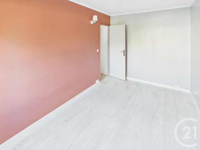 Appartement F4 à vendre - 4 pièces - 81.27 m2 - TRAPPES - 78 - ILE-DE-FRANCE - Century 21 Asf Immo