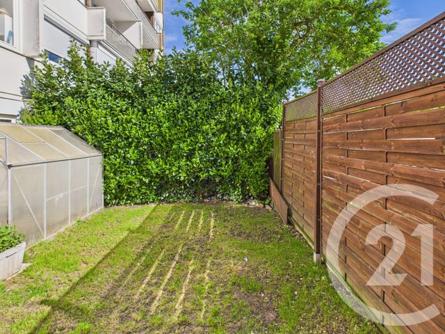 Appartement F4 à vendre - 4 pièces - 81.27 m2 - TRAPPES - 78 - ILE-DE-FRANCE - Century 21 Asf Immo