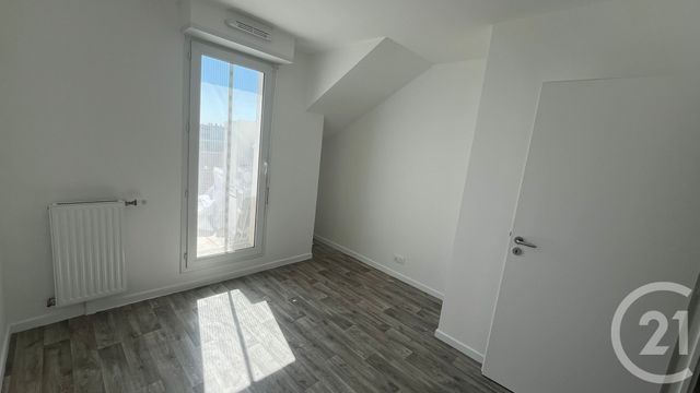Appartement F3 à louer - 3 pièces - 58.8 m2 - TRAPPES - 78 - ILE-DE-FRANCE - Century 21 Asf Immo