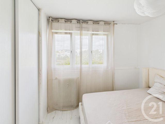 Afficher la photo en grand Appartement F3 à vendre - 3 pièces - 90.0 m2 - TRAPPES - 78 - ILE-DE-FRANCE - Century 21 Asf Immo