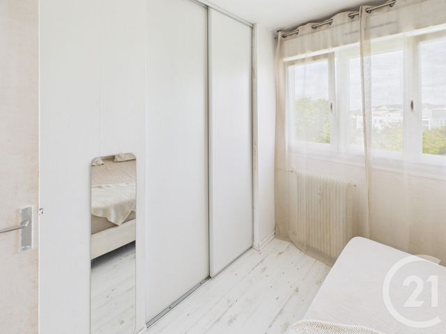 Afficher la photo en grand Appartement F3 à vendre - 3 pièces - 90.0 m2 - TRAPPES - 78 - ILE-DE-FRANCE - Century 21 Asf Immo