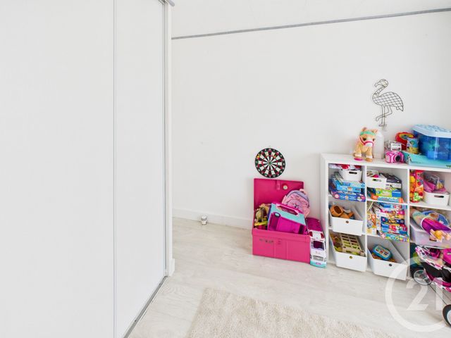 Afficher la photo en grand Appartement F3 à vendre - 3 pièces - 90.0 m2 - TRAPPES - 78 - ILE-DE-FRANCE - Century 21 Asf Immo