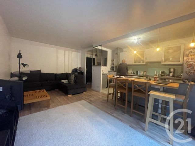 Appartement F3 à louer - 3 pièces - 58.0 m2 - TRAPPES - 78 - ILE-DE-FRANCE - Century 21 Asf Immo