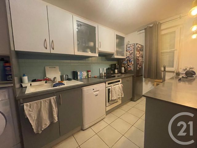 Appartement F3 à louer - 3 pièces - 58.0 m2 - TRAPPES - 78 - ILE-DE-FRANCE - Century 21 Asf Immo