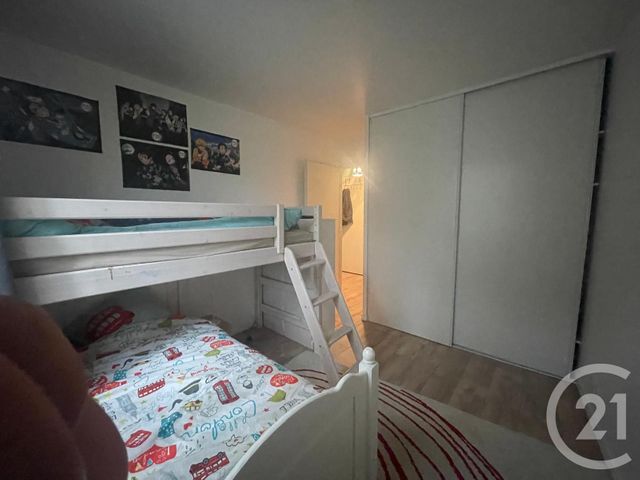 Appartement F3 à louer - 3 pièces - 58.0 m2 - TRAPPES - 78 - ILE-DE-FRANCE - Century 21 Asf Immo