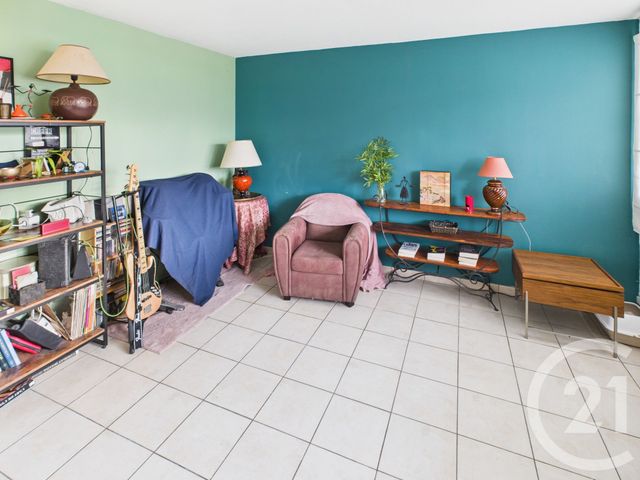 Appartement F4 à vendre - 4 pièces - 80.0 m2 - TRAPPES - 78 - ILE-DE-FRANCE - Century 21 Asf Immo