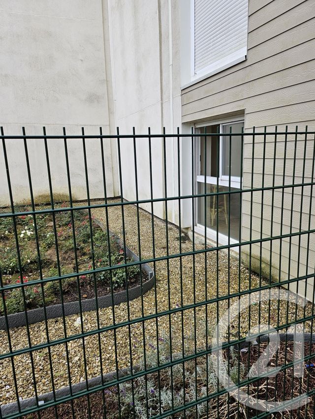 Appartement F1 à vendre - 1 pièce - 38.19 m2 - TRAPPES - 78 - ILE-DE-FRANCE - Century 21 Asf Immo