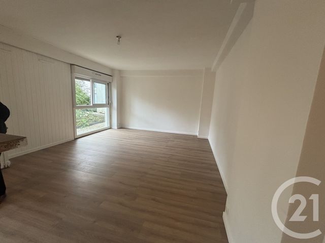 Appartement F1 à vendre - 1 pièce - 38.19 m2 - TRAPPES - 78 - ILE-DE-FRANCE - Century 21 Asf Immo