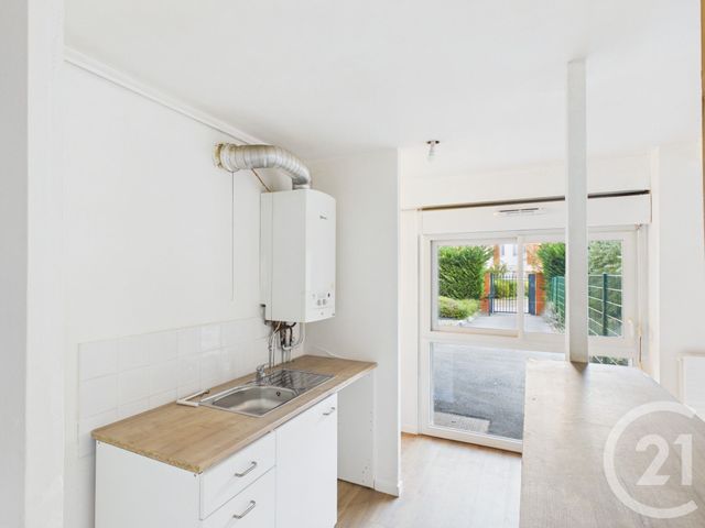 Appartement F1 à vendre - 1 pièce - 38.19 m2 - TRAPPES - 78 - ILE-DE-FRANCE - Century 21 Asf Immo