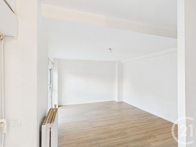 Appartement F1 à vendre - 1 pièce - 38.19 m2 - TRAPPES - 78 - ILE-DE-FRANCE - Century 21 Asf Immo