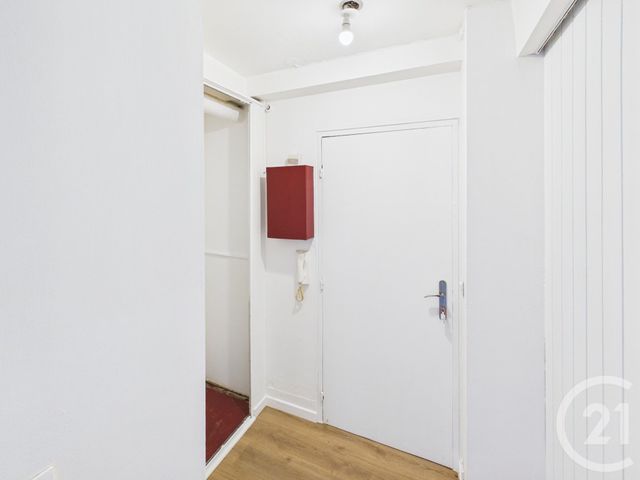 Appartement F1 à vendre - 1 pièce - 38.19 m2 - TRAPPES - 78 - ILE-DE-FRANCE - Century 21 Asf Immo