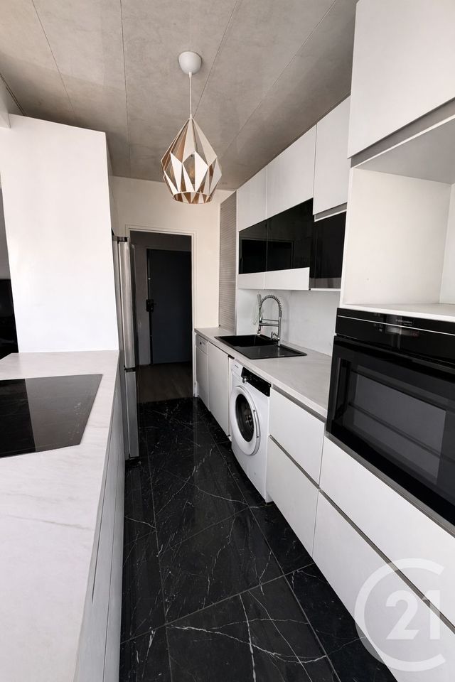 Appartement F3 à vendre - 3 pièces - 60.0 m2 - TRAPPES - 78 - ILE-DE-FRANCE - Century 21 Asf Immo