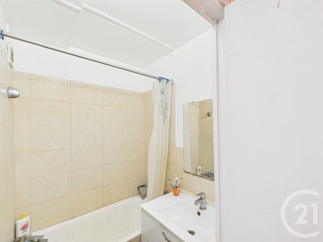 Appartement F4 à vendre - 4 pièces - 68.92 m2 - TRAPPES - 78 - ILE-DE-FRANCE - Century 21 Asf Immo