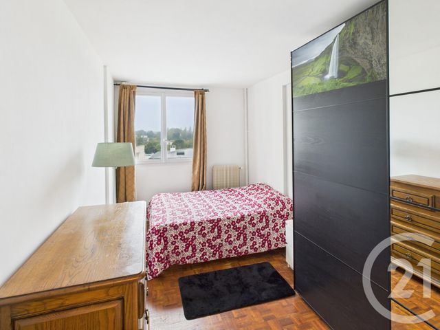 Appartement F4 à vendre - 4 pièces - 68.92 m2 - TRAPPES - 78 - ILE-DE-FRANCE - Century 21 Asf Immo