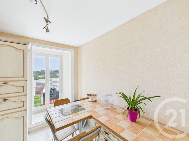 Appartement F4 à vendre - 4 pièces - 68.92 m2 - TRAPPES - 78 - ILE-DE-FRANCE - Century 21 Asf Immo