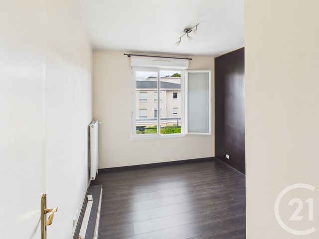 Appartement F3 à vendre - 3 pièces - 61.0 m2 - TRAPPES - 78 - ILE-DE-FRANCE - Century 21 Asf Immo